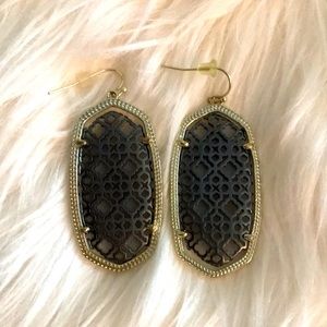 Kendra Scott black drop earrings in gold setting